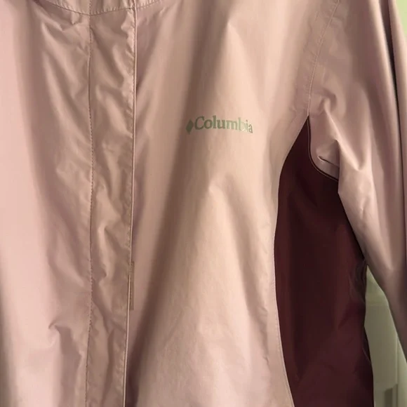 Columbia Rainjacket. Women’s size medium - Picture 2 of 11